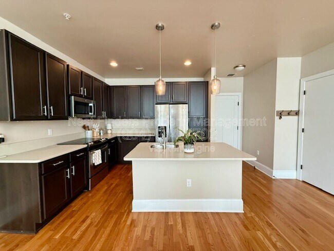 Foto del edificio - 2525 College St