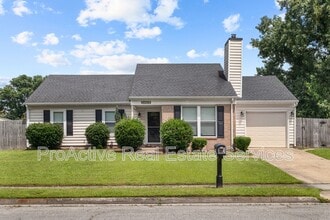 Building Photo - 3409 Woodbaugh Dr