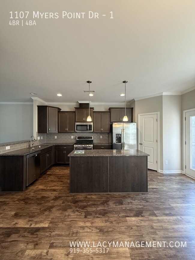 Building Photo - 1107 Myers Point Dr