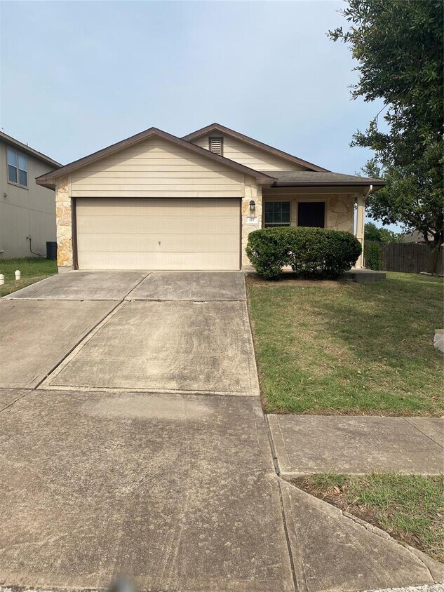 Foto principal - 177 Pebble Creek Ln