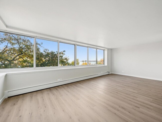 Foto del edificio - 1440 N Lake Shore Dr