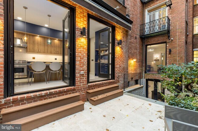 Foto del edificio - 2137 R St NW