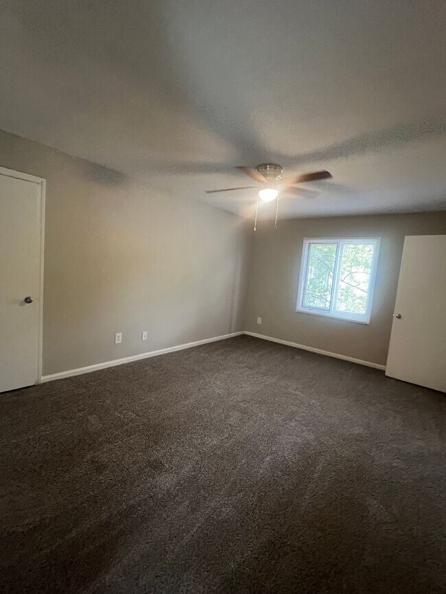 Photo - South Charlotte Rental at Sharon Lakes Con... Apartment