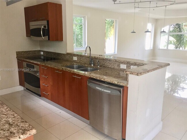 Foto del edificio - 2700 NE 184th Terrace