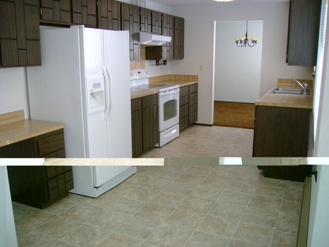 Building Photo - 1420 W 10th St