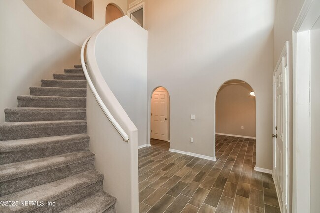 Foto del edificio - 12284 Hickory Forest Rd