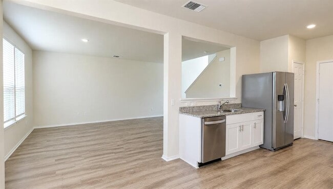 Building Photo - 59 Pacific Loon St