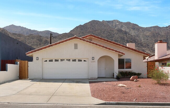 Building Photo - 53405 Avenida Rubio