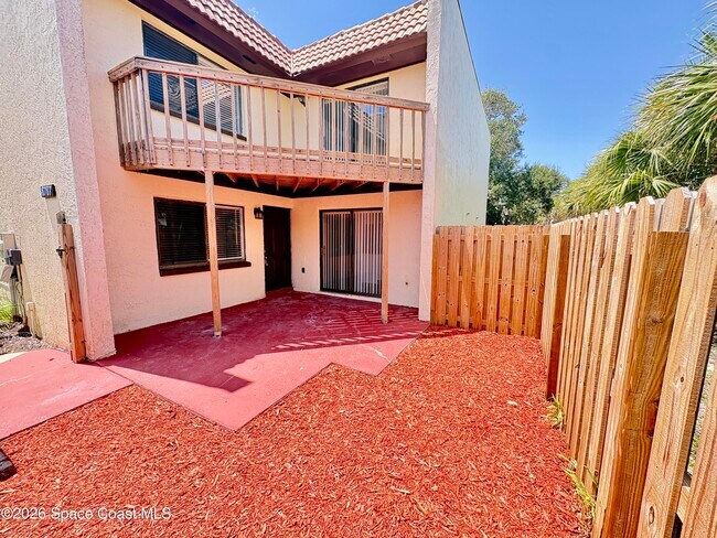 Foto del edificio - 8787 Live Oak Ct