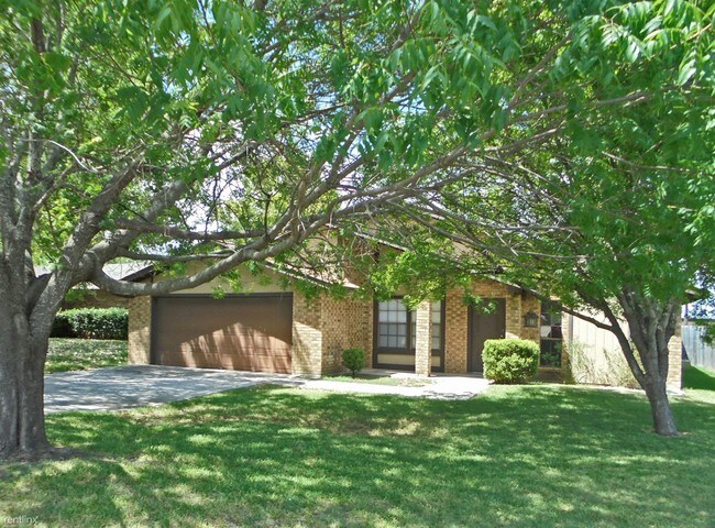 Building Photo - 617 Frontier Trl