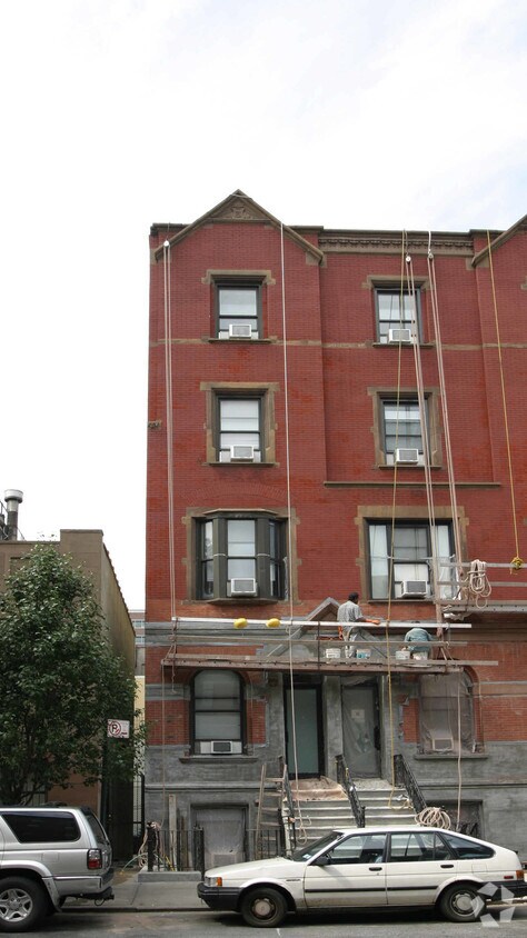 Building Photo - Jazz On Harlem