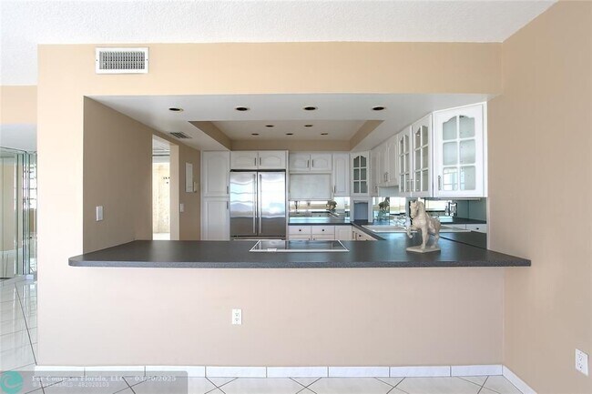 Building Photo - 11930 N Bayshore Dr