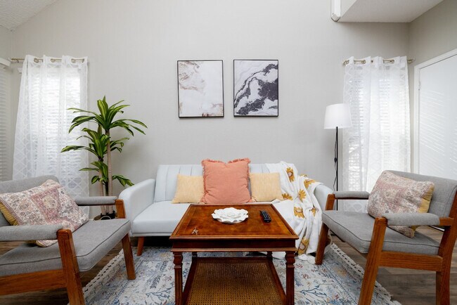 Foto del edificio - 2719 Stratford Ct
