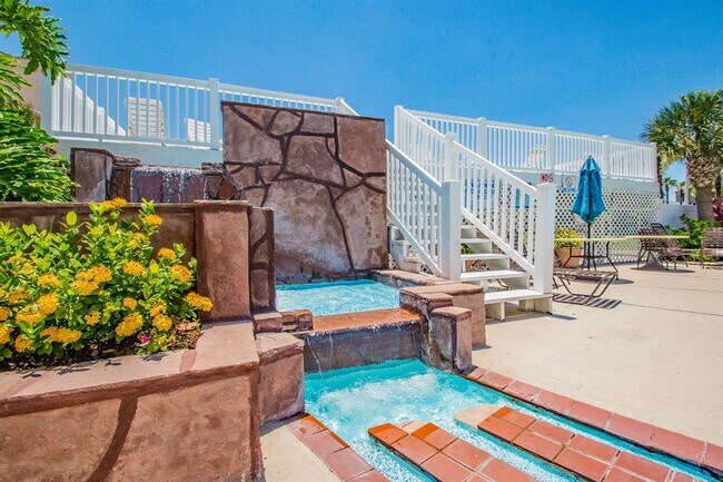 Foto del edificio - 3506 Cove View Blvd