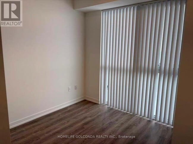 Building Photo - 8 Interchange Wy