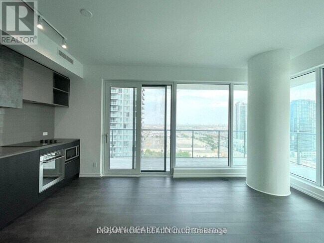 Photo du bâtiment - 7890 Jane St