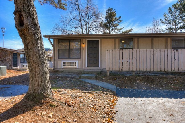 Building Photo - 141 Fister Court