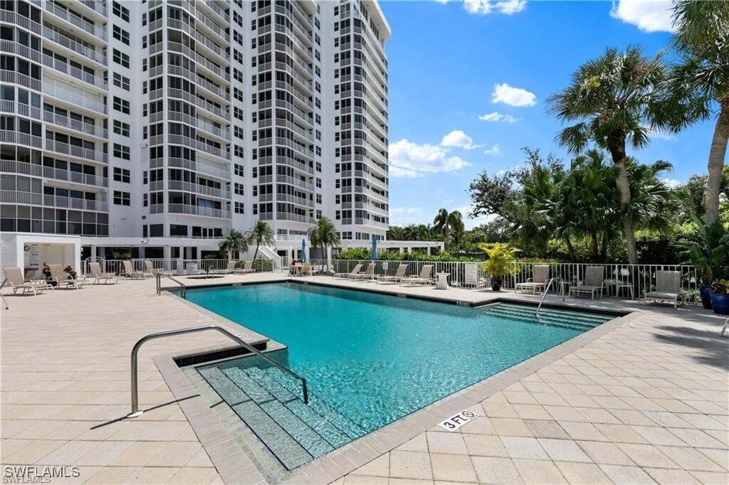Foto del edificio - 6361 Pelican Bay Blvd