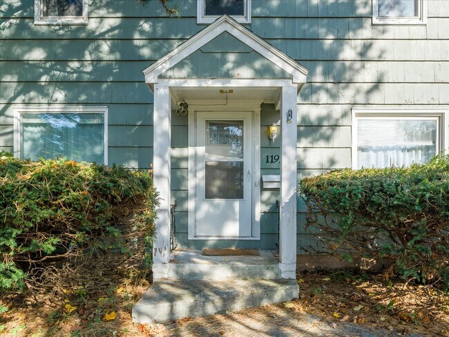 Building Photo - 1192 Elmwood Ave
