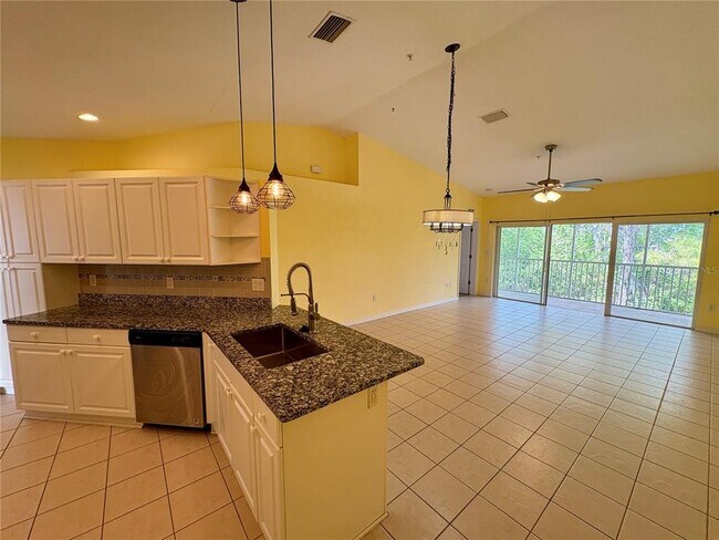 Foto del edificio - 6421 Bay Cedar Ln