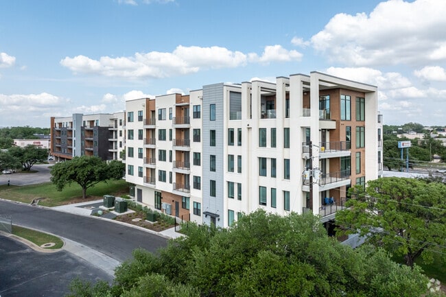 Building Photo - The Anderson