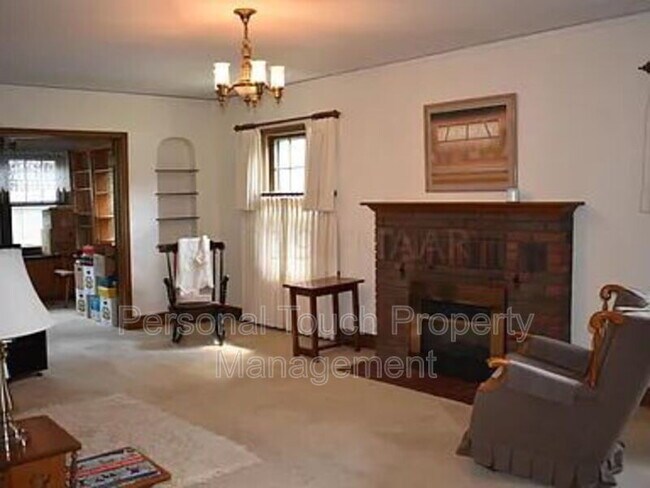 Foto del edificio - 704 8th St S