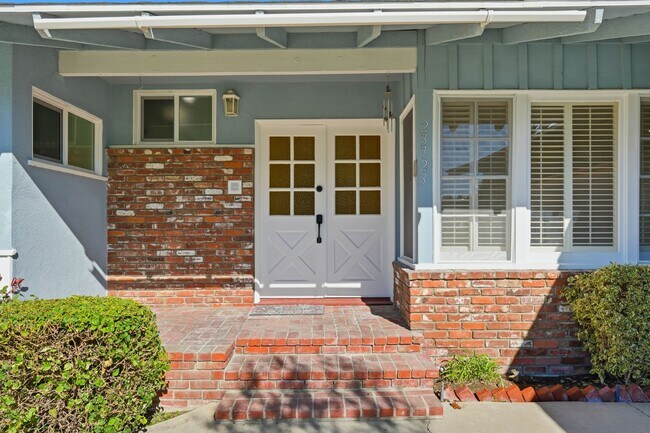 Foto del edificio - 23723 Aetna St