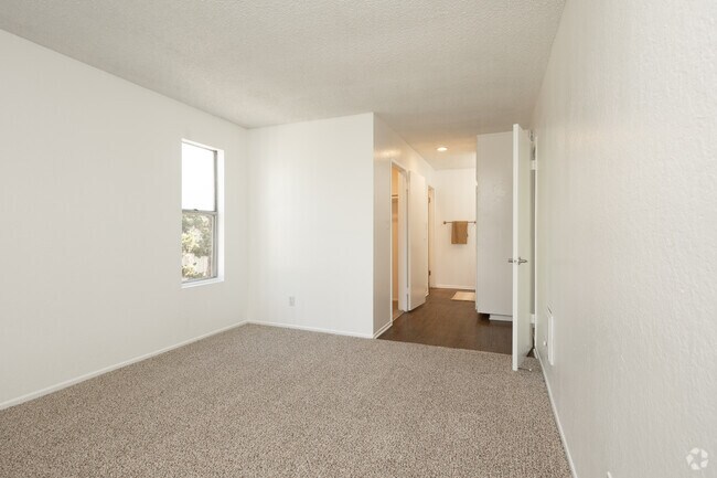 1BR, 1BA - 710SF - Bedroom/Vanity - Newport Village Apartments