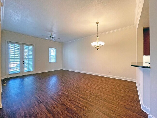 Building Photo - Lovely 3/2 Luxury Condo In Reunion