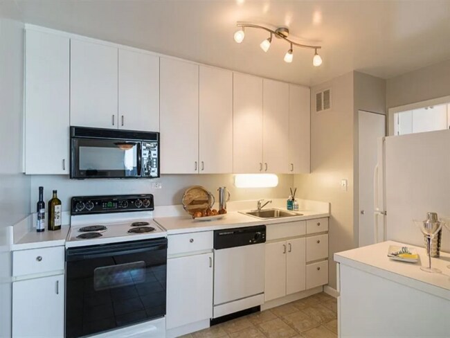 Foto del edificio - 3450 N Lake Shore Dr