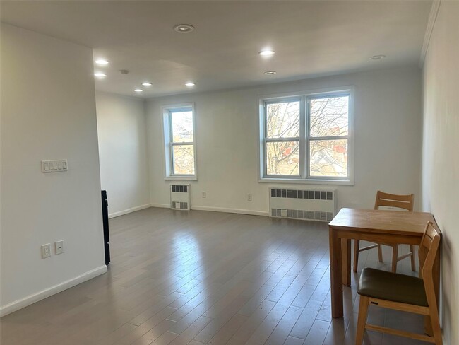 Building Photo - 42-40 Bowne St