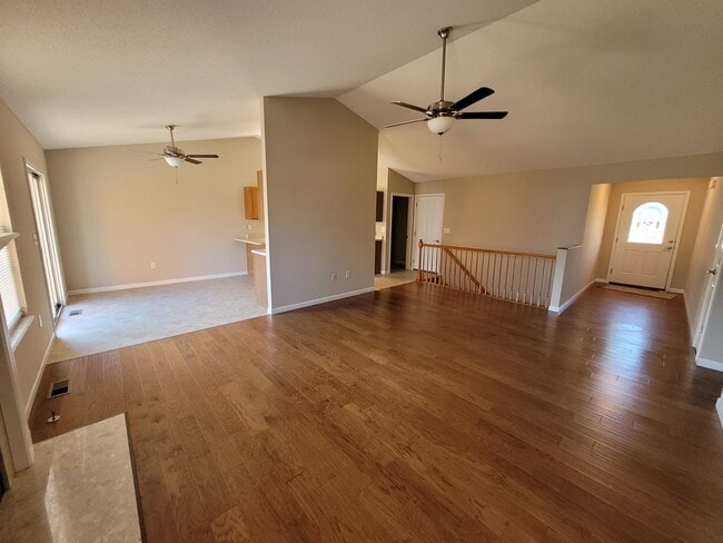 Building Photo - 1802 Sir Lancelot Dr