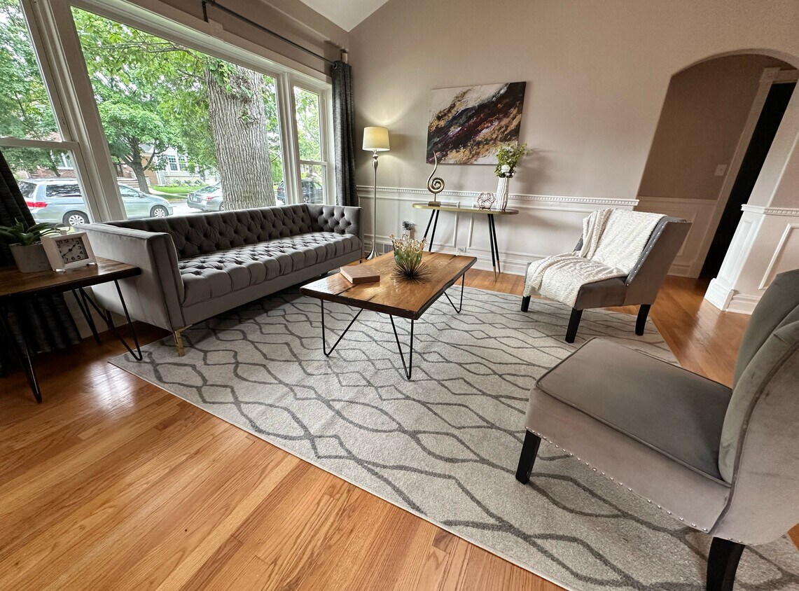 Main living room - 6327 N Keeler Ave