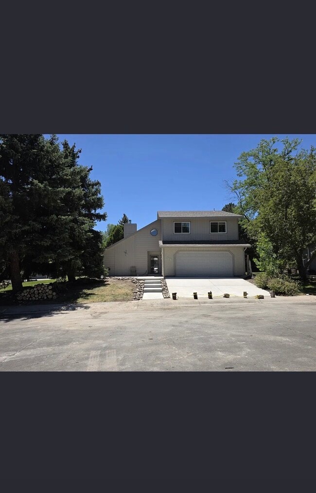 Building Photo - 319 Bowline Ct