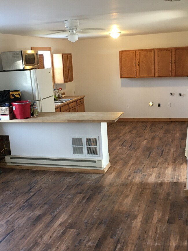 Foto del edificio - 11 W Main St