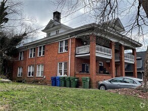 Building Photo - 1480 S Gordon St SW