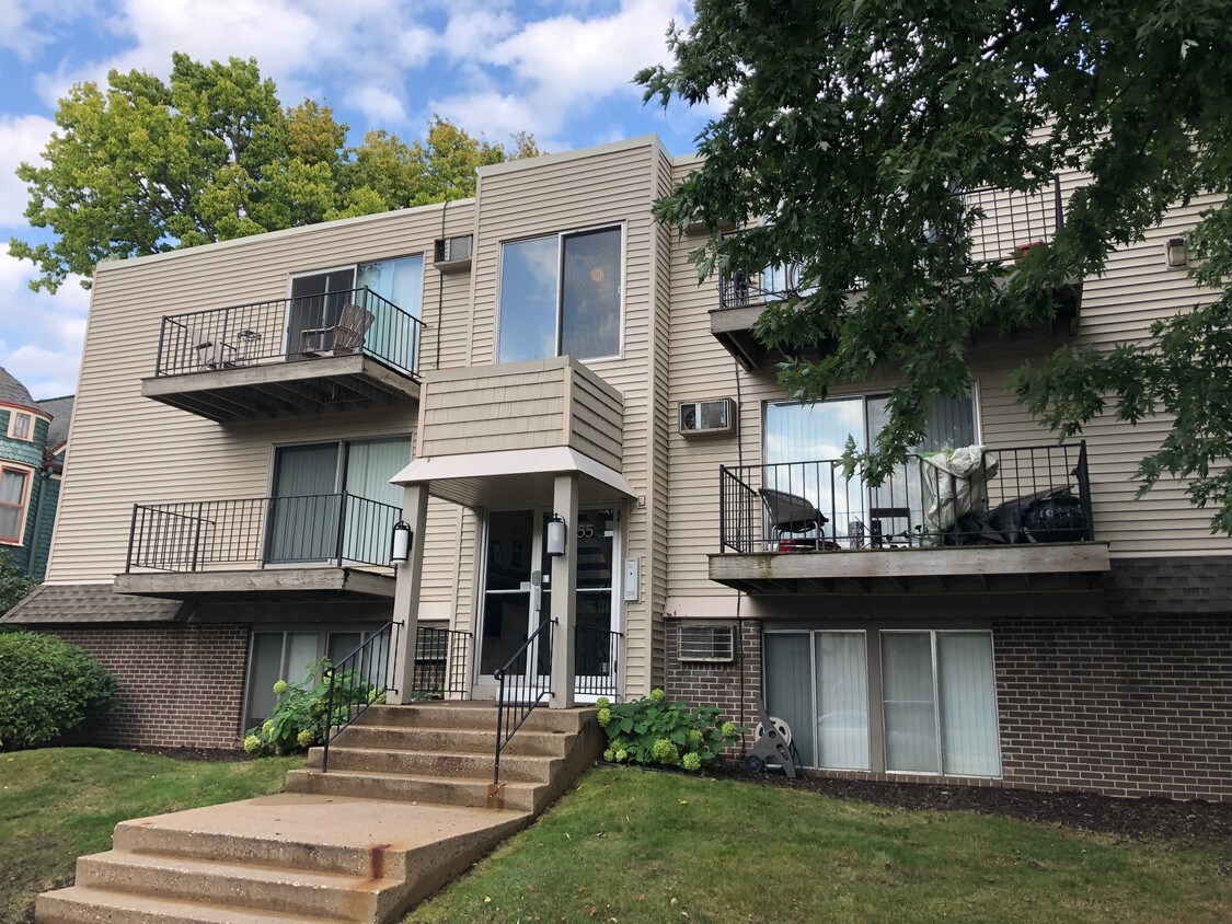 Foto principal - 2654 Colfax Ave S