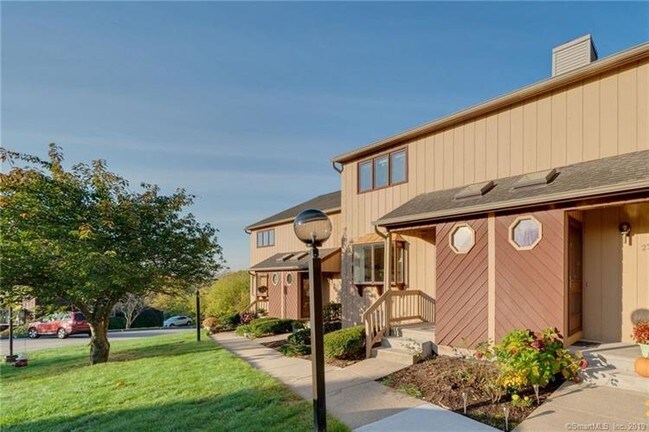 Foto del edificio - 252 Skyview Dr