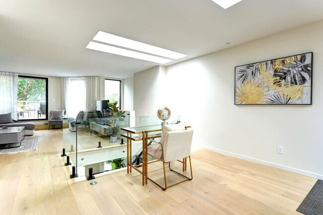 Photo du bâtiment - 1281 Rue Rachel E