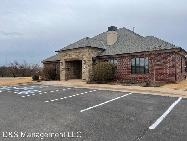Foto del edificio - Studio, 2 bath House - 9012 N. Kelley Ave.