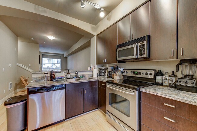 Building Photo - Ed Hill Townhome Living