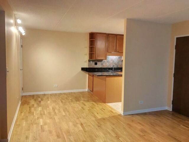 Foto del edificio - 5S070 Pebblewood Ln