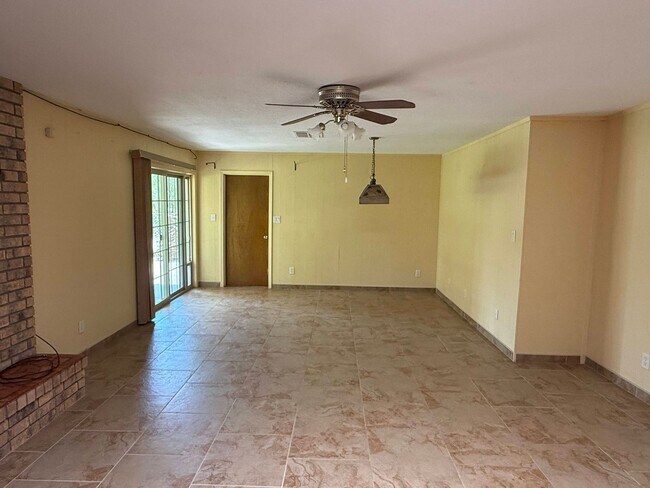 Foto del edificio - 2712 Spitz St