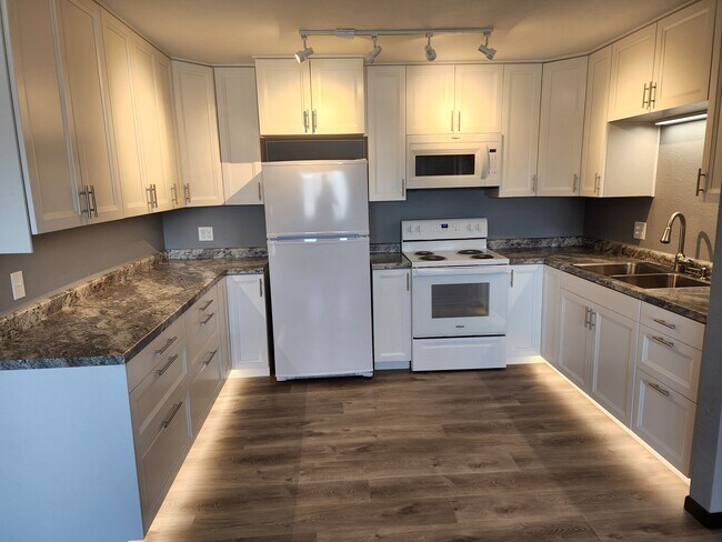 Foto del edificio - Sunrise Apartments LLC 16 Unit