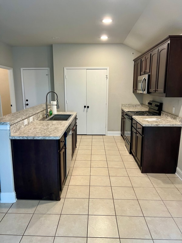 Building Photo - 5821 Humbert Ave