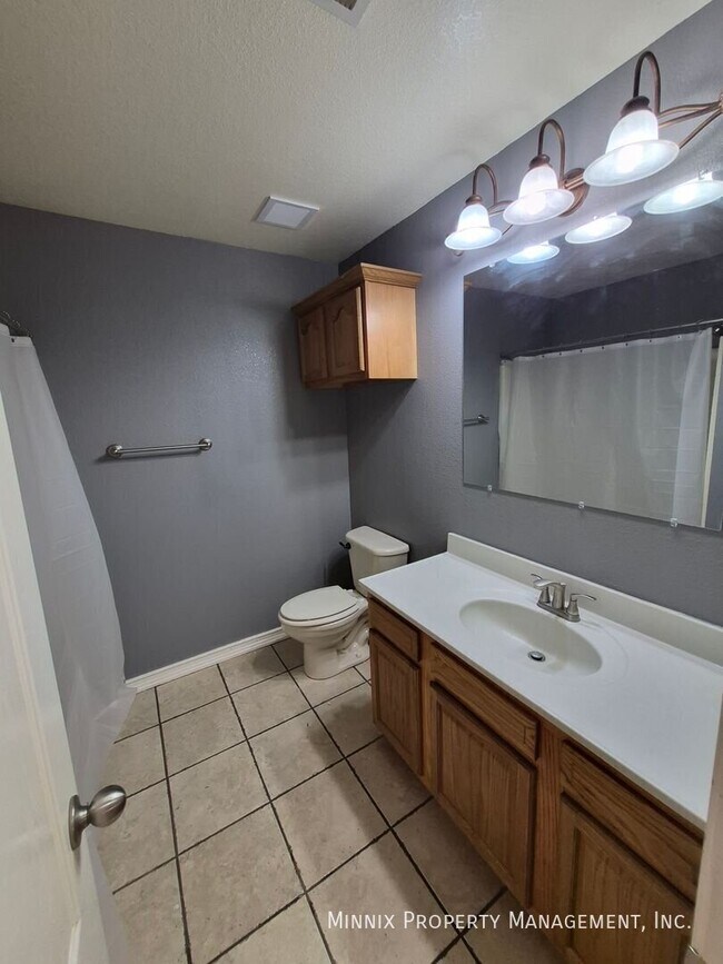 Building Photo - 2113 SW 59th Ave