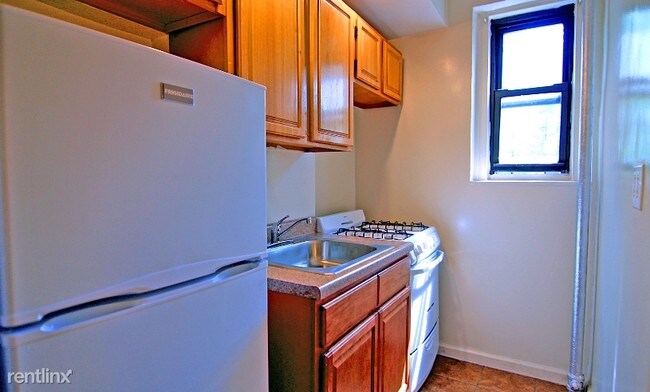 Building Photo - 377 E 153rd St