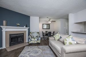 Building Photo - The Retreat @ 3737