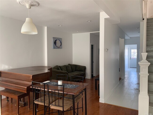 Foto del edificio - 88-27-88-88 88th St