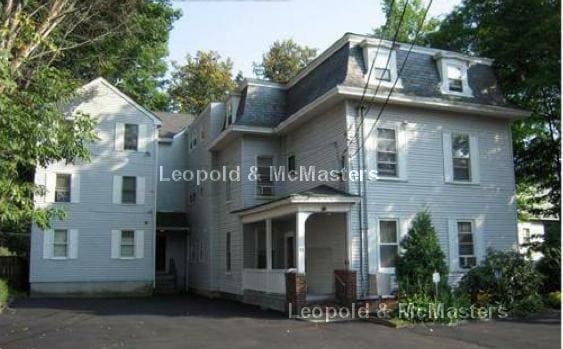 Building Photo - 15 Blossom St